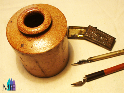 tintero cilíndrico de gres